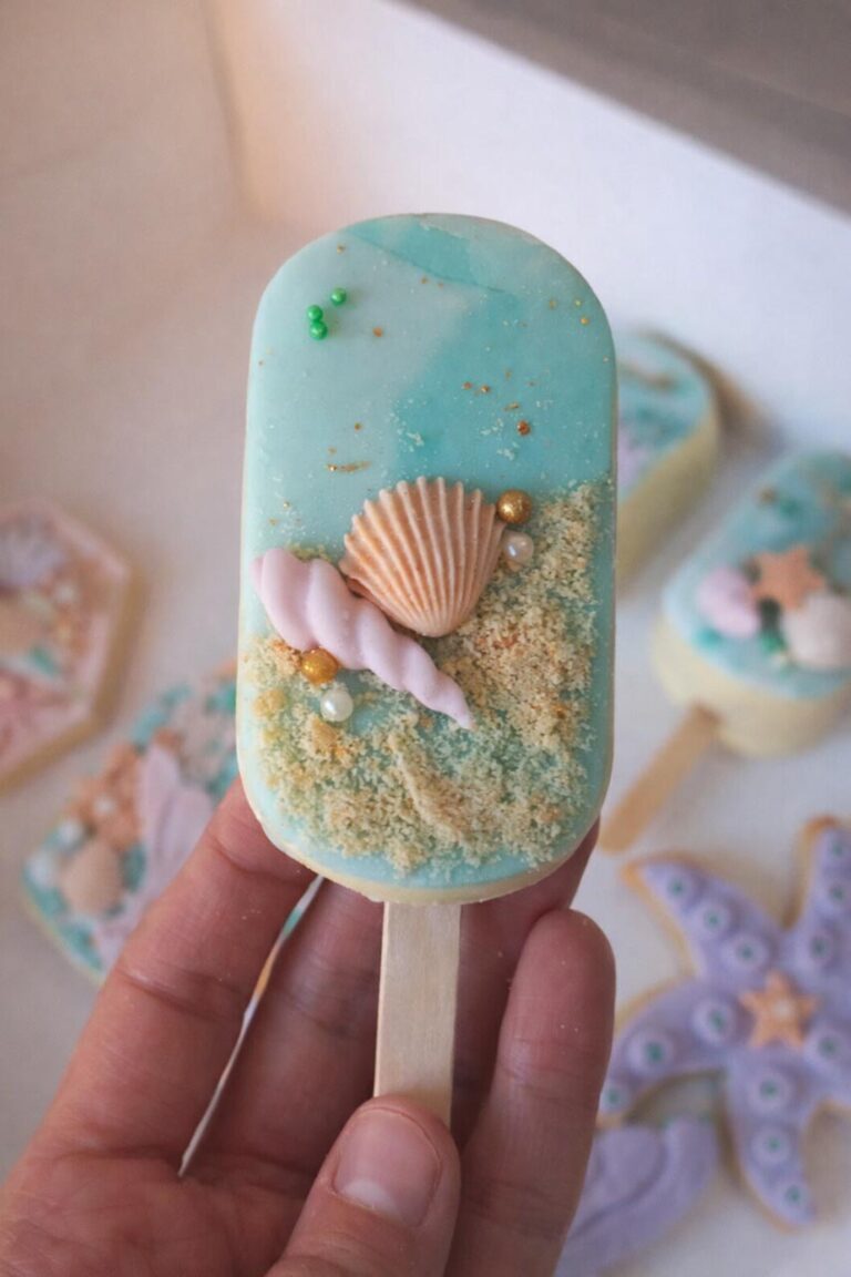 lulucakes07 768x1152